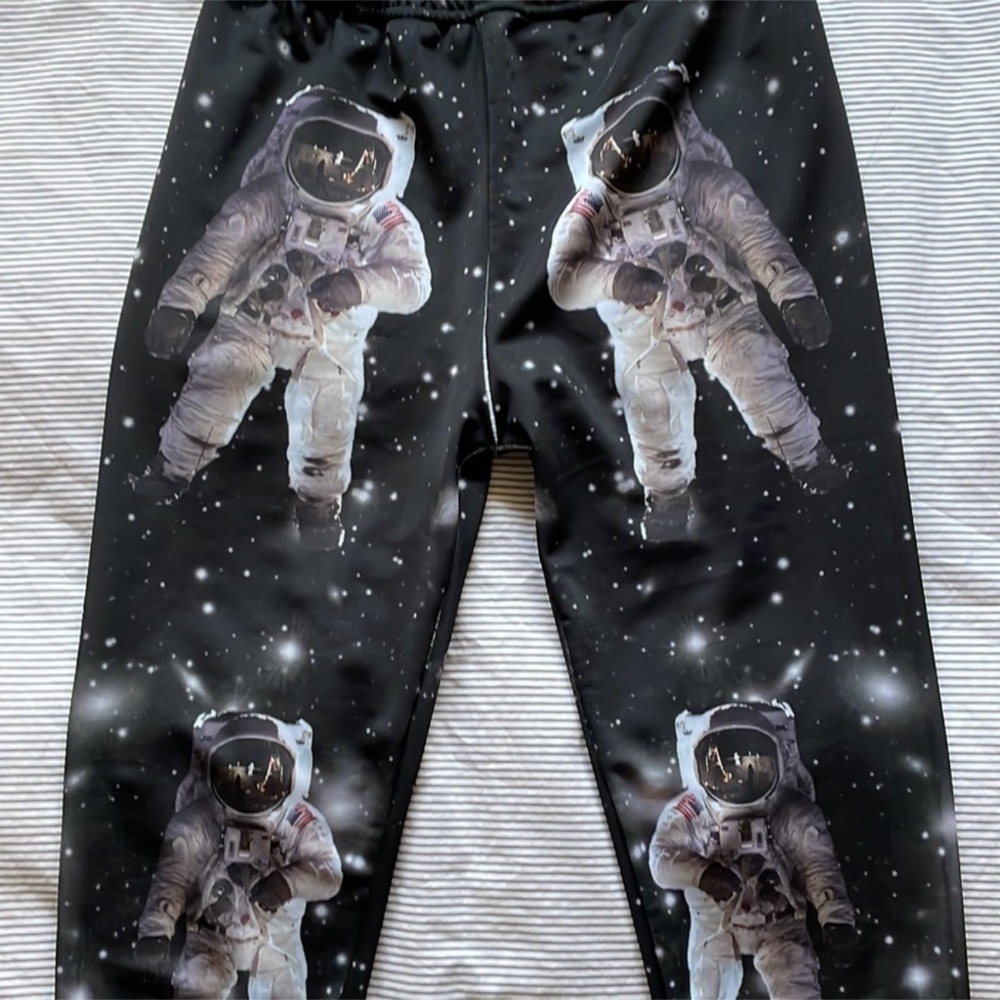Brand new sugar hills authentic leggings Paid 200€ or 300 Canadian $, SIZE XS